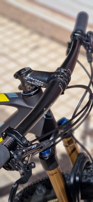 Mondraker Podium Talla L
9 kgrs.