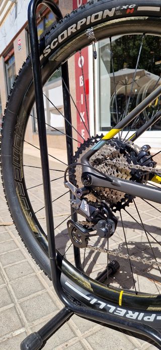 Mondraker Podium Talla L
9 kgrs.
