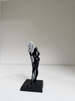 Gata Negra Marvel figura de Plomo