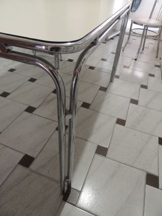 Mesa y 4 Sillas Cocina cromadas