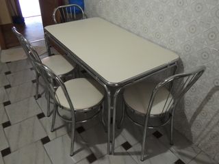 Mesa y 4 Sillas Cocina cromadas