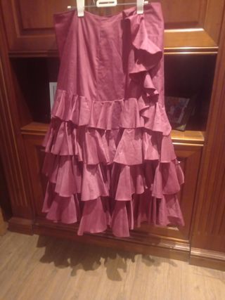 Falda flamenca rosa con volantes