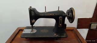 Máquina de coser Sigma antigua