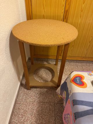 Mesa redonda de madera