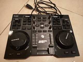 Mesa de mezclas Hercules DJ Control Instinct