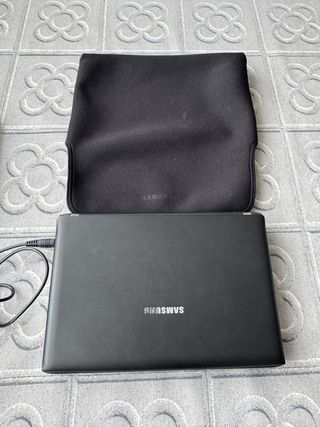 Samsung N120 Netbook compacto Negro