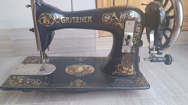 Máquina de coser Gritzner antigua – ideal deco