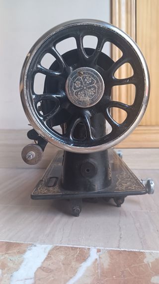 Máquina de coser Gritzner antigua – ideal deco