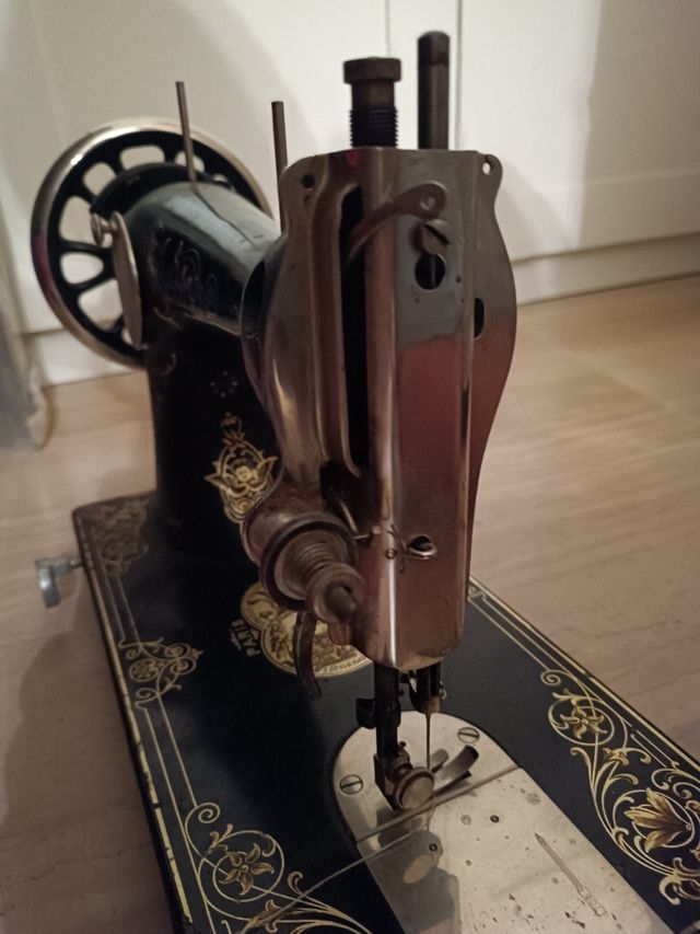 Máquina de coser Gritzner antigua – ideal deco