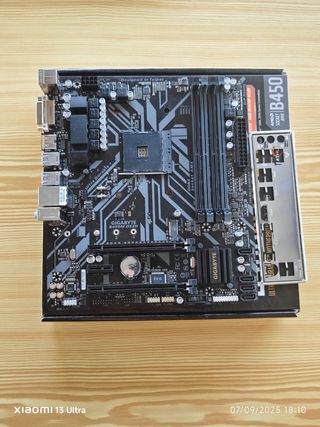Gigabyte B450M DS3H Placa Base