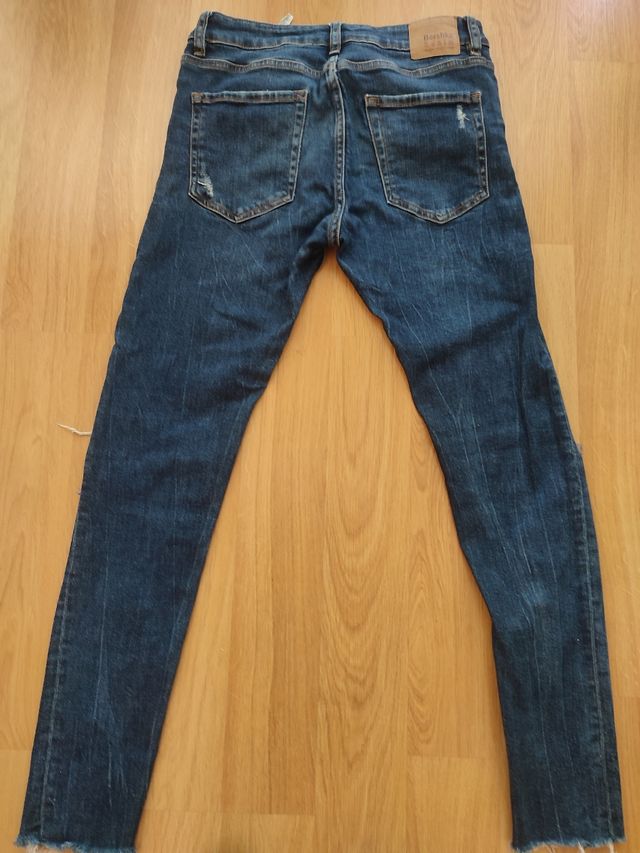 Tejano Bershka Roto Talla 36