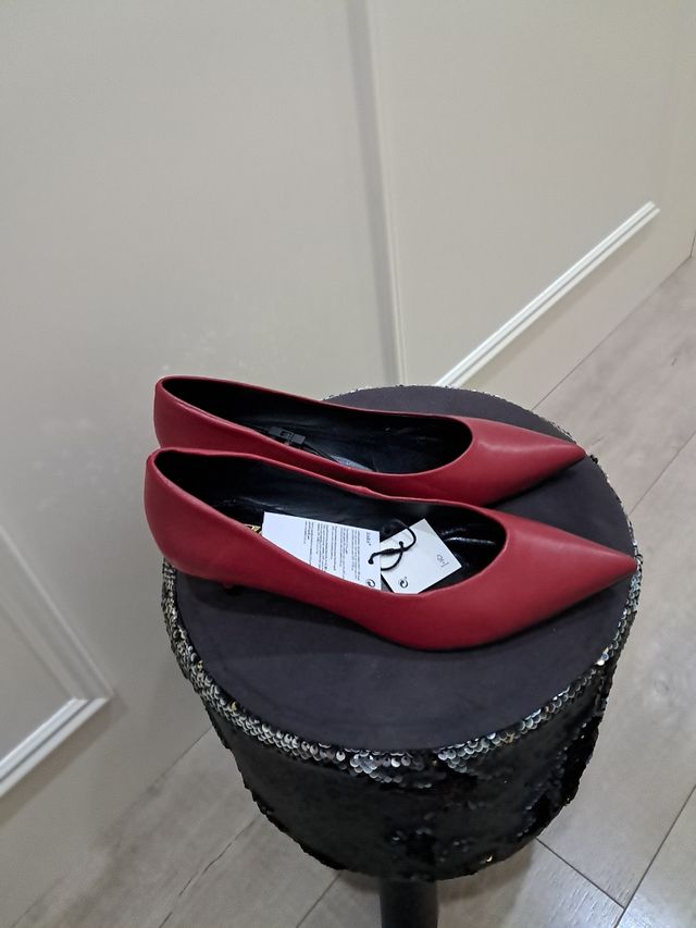 Zapatos de tacón Zara rojos mujer