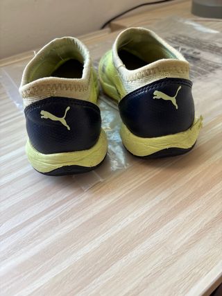 Botas de fútbol Puma Talla 32-33 niñ@