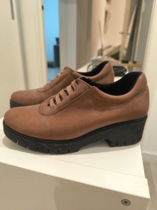 Botines marrones con cordones