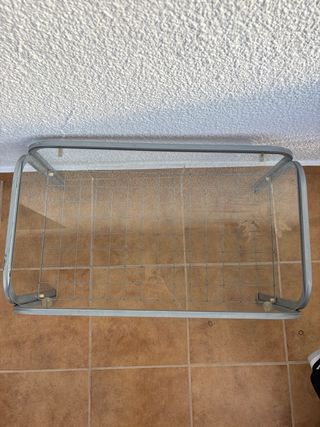 Mesa de centro cristal y metal.