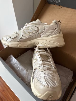 Zapatillas New Balance 530 Beige/Blanco