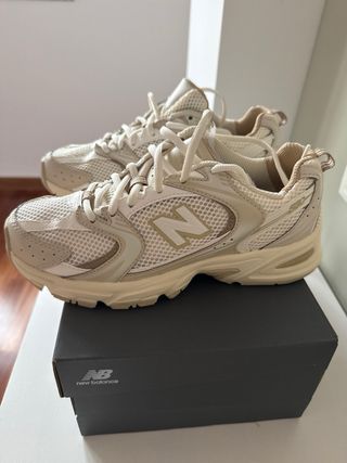 Zapatillas New Balance 530 Beige/Blanco