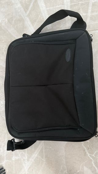 Maletín portátil negro