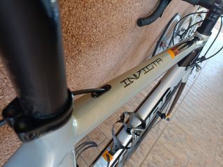 Bicicleta Carretera Coluer Invicta talla 53.
