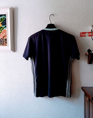 Camiseta azul marino con rayas Talla L/XL