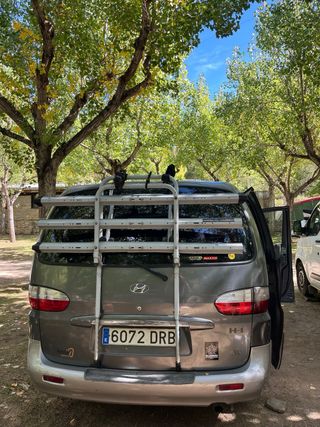 Hyundai H1 2005