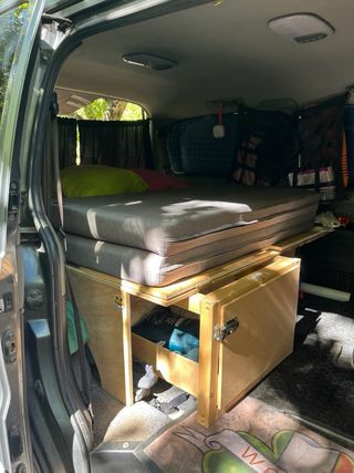 Hyundai H1 2005