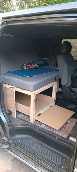 Hyundai H1 2005