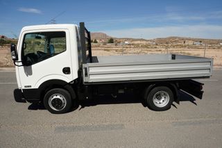 NISSAN NT400 CABSTAR *** 9.000kms ***