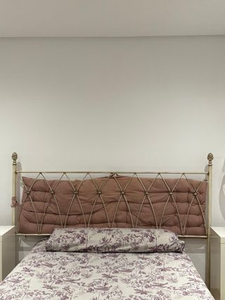 Testiera in ferro battuto beige