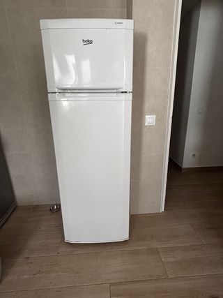 Nevera Beko urg