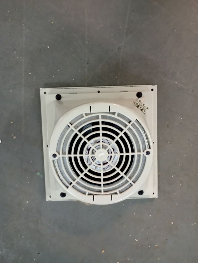Ventilador Cuadro Eléctrico con Regilla 255x255