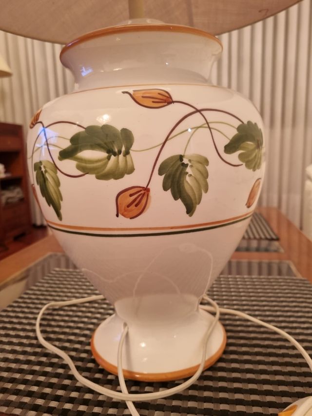 Lámpara de mesa cerámica decorada