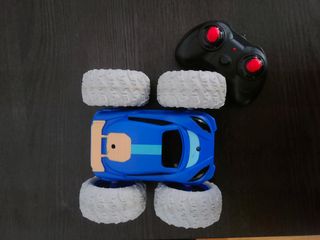 Coche con mando