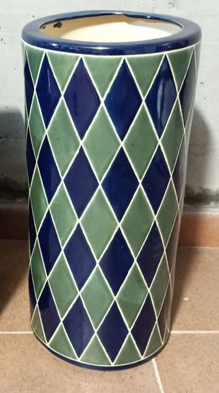 Paragüero de cerámica azul y verde
