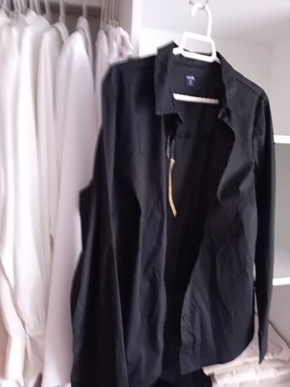 Camisa Kiabi Negra Talla M + Regalo