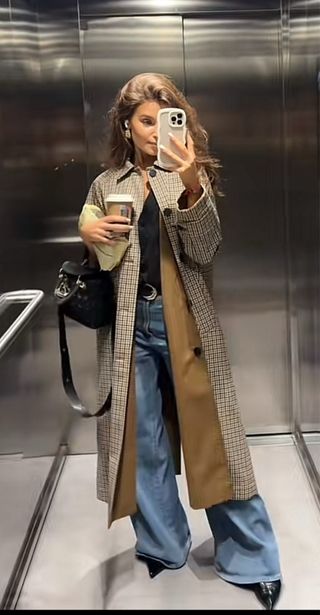 Gabardina Zara Reversible Marrón súper viral