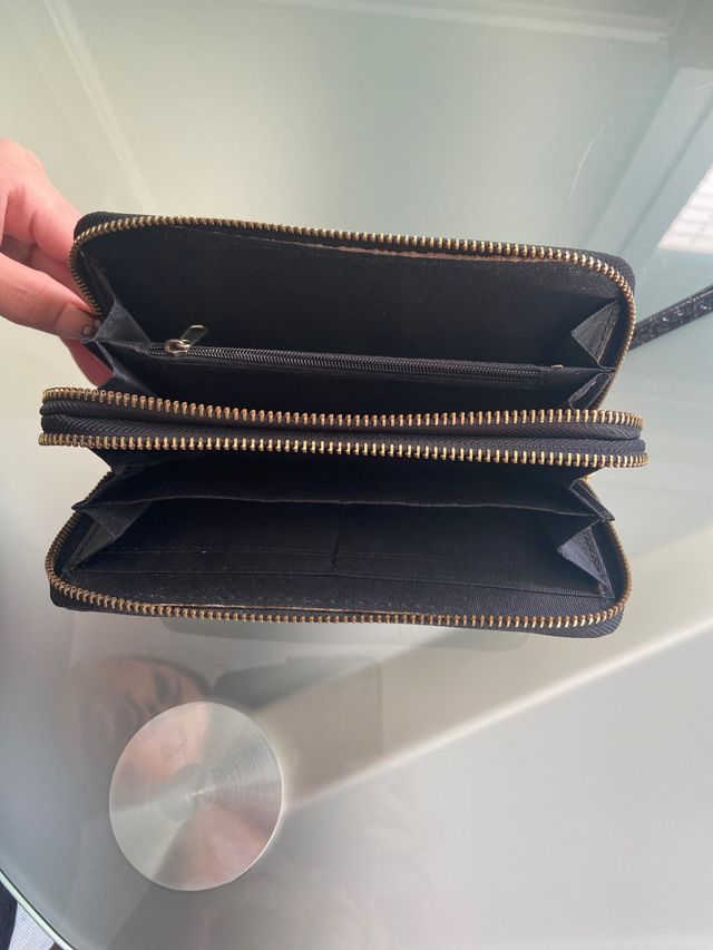 Bolso de mano billetera