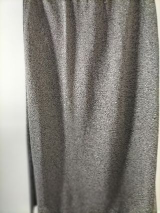 Falda de punto fino gris plateado