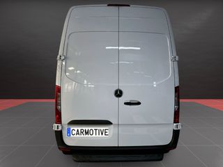 Mercedes-Benz Sprinter 2022 Furgón L2H2 RWD
