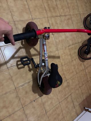 Bicicleta BMX Roja