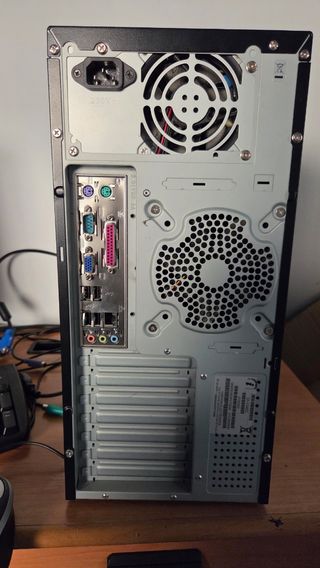 Ordenador antiguo AMD64 Windows XP