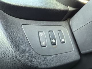 Renault Kangoo 2022 con estanterias