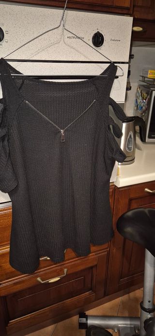 Maglietta nera manica tagliata taglia 48