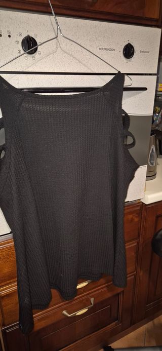 Maglietta nera manica tagliata taglia 48