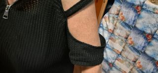 Maglietta nera manica tagliata taglia 48