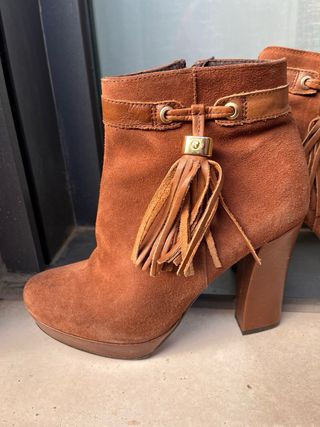 Botines de Piel Marrones