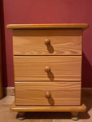 Mesilla de noche de madera