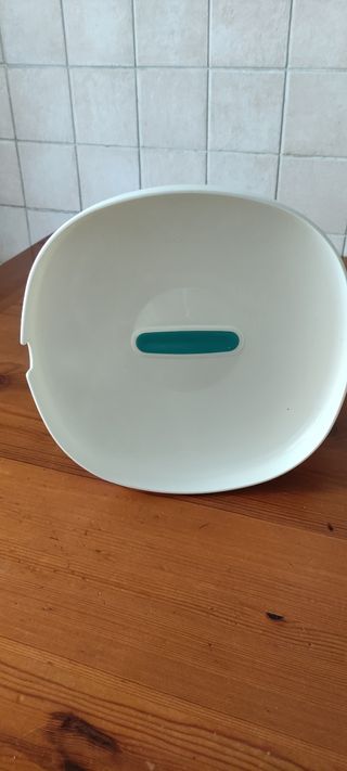 Ciotola con mestolo blu e bianco