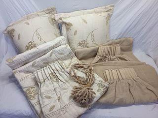 Juego 2 Cortinas y 1 Caída. REGALO 2 Cojines.