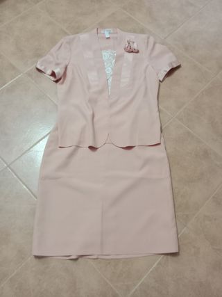 Traje de evento rosa para mujer